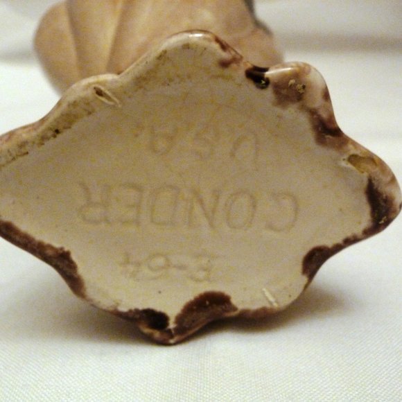 GONDER Art Pottery Made in USA 1940s Twisted 6 Inch Vase - Picture 8 of 11